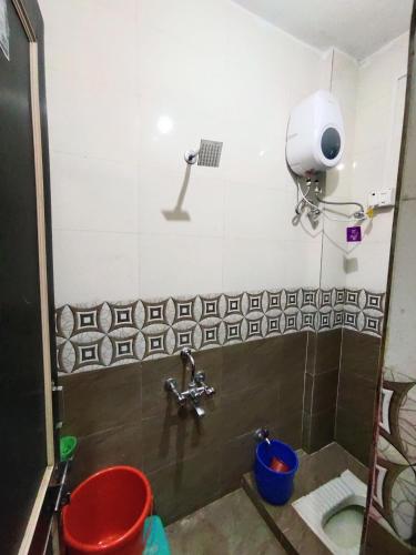 Koupelna v ubytování Durga Bhakt Niwas