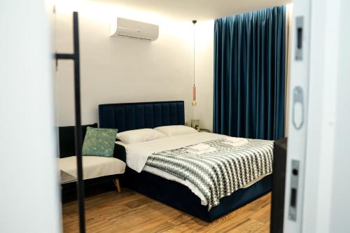 Velvet Studio by Dove