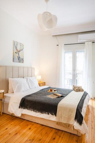 Modern 2BR Apt with Balcony, Central Thessaloniki