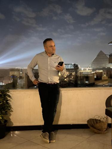 Επισκέπτες που μένουν στο Solo Pyramids View