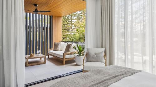 Χώρος καθιστικού στο Villa Verda 2 - Luxury Living, Yamba Style