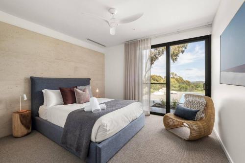 Voodi või voodid majutusasutuse Windsong - Sleek Bushland Haven near Yallingup Beach toas