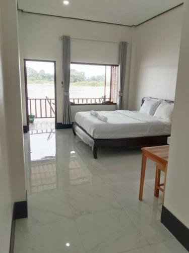 DODAND Studio & Sunset Riverside Guesthouse