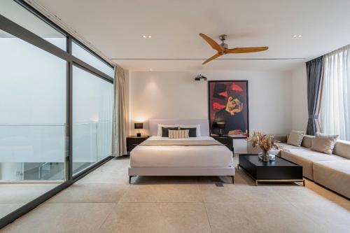 Billede fra billedgalleriet på Elegant 6BR Pool Villa in Thao Dien, D2 by Raymond i Ho Chi Minh City