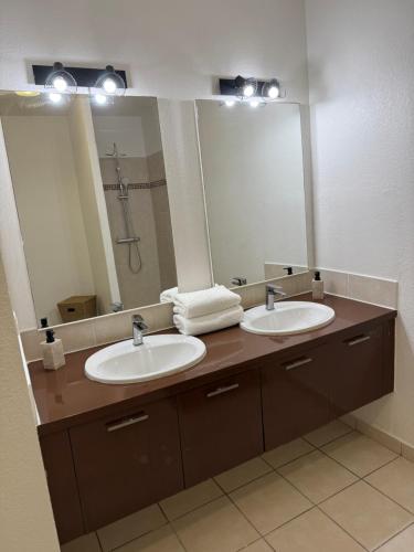 Ένα μπάνιο στο Peace Wood