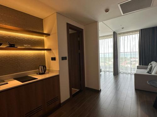 Η κουζίνα ή μικρή κουζίνα στο Tes Haus Phu Yen