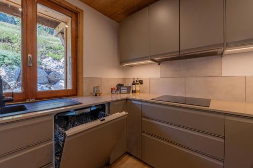 Chocolate Moose Chalet - Snow and Trek - Morzine