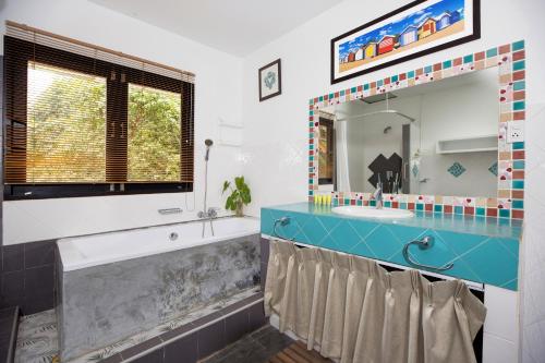 Ванная комната в Villa Hillside 2-story-3BR-Private Pool near Big Buddha