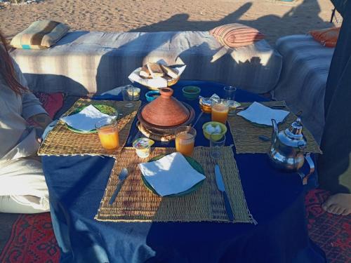 Nápoje v ubytování Camp Mbark authentic