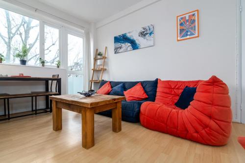 The 'Beahive SE1' -Beautiful Flat near London Eye! photo 24