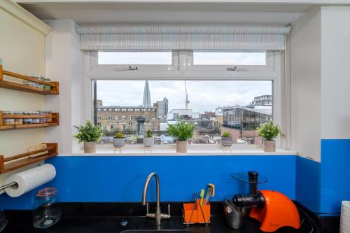 The 'Beahive SE1' -Beautiful Flat near London Eye! photo 4