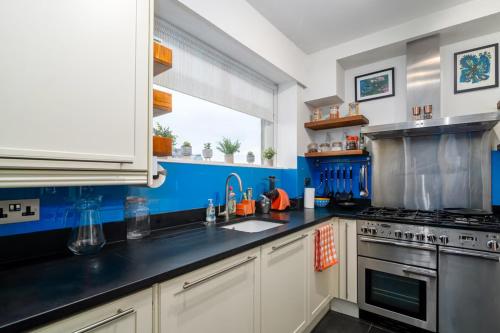 The 'Beahive SE1' -Beautiful Flat near London Eye! photo 5