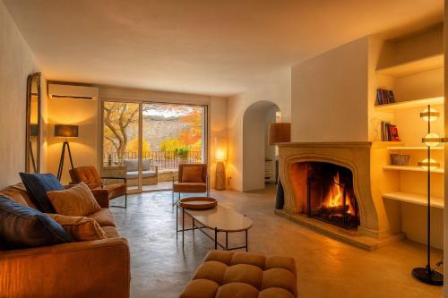 LOasis de Gordes Provence Pool Villa Retreat