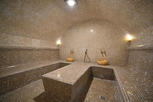 Et badeværelse på La Foresta Dilijan - Family & Friends Resort