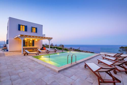 Swimmingpoolen hos eller tæt på Casa Minza