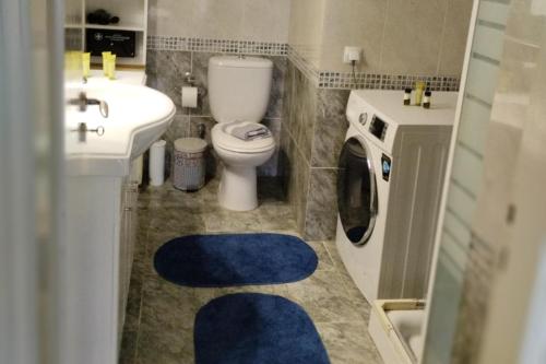 Apartment - Sleeps 4 & Free Parking