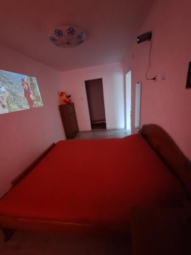 Giường trong phòng chung tại Квартира з балконом 2 кімнати вул 23 серпня 13А