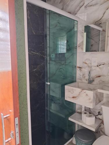 Koupelna v ubytování Quarto 2 aeroporto