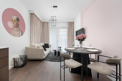 1-bedroom apartment with balcony