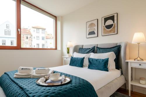 Modern & Bright Flat in Cedofeita by HostWise