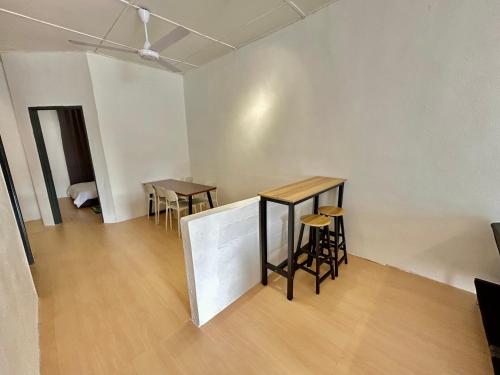 Fotografija u galeriji objekta Cozyindah11A#7pax#netflix#NearAeonAlma#BukitMertajam u gradu Bukit Mertajam