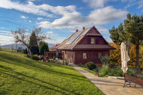 Beskidzki Zakątek Ustroń - Przytulny domek z balią i kominkiem, idealny na relaks i ucieczkę od miasta