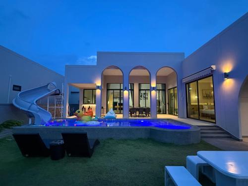 Πισίνα στο ή κοντά στο iL Mare Pool Villa Cha-am