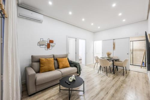 Modern apartment on Gran Via