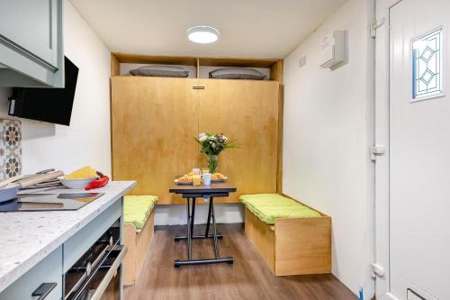 Gallery image of 1 Bed in Wellesbourne - Container 2 in Wellesbourne Hastings