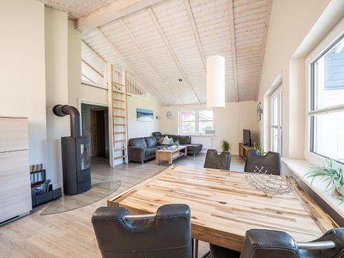 Kuchyň nebo kuchyňský kout v ubytování Rungholt 26 - Rollstuhlgerechtes Ferienhaus an der Nordsee