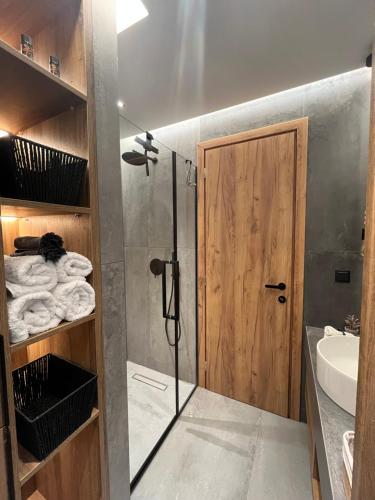 Kedros Lux Apt