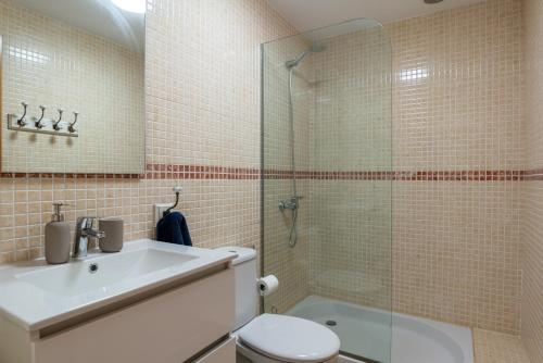 Bilik mandi di Villa Skawi