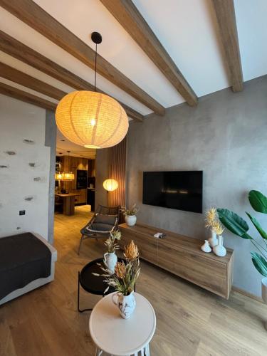 Kedros Lux Apt
