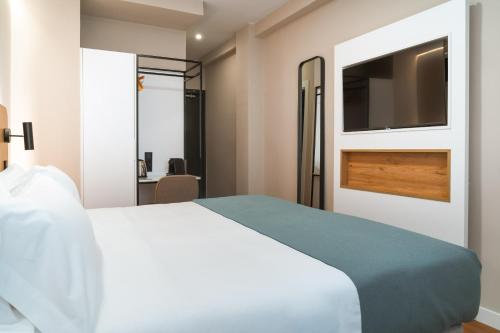 Limehome Benidorm Calle Mayor photo 81
