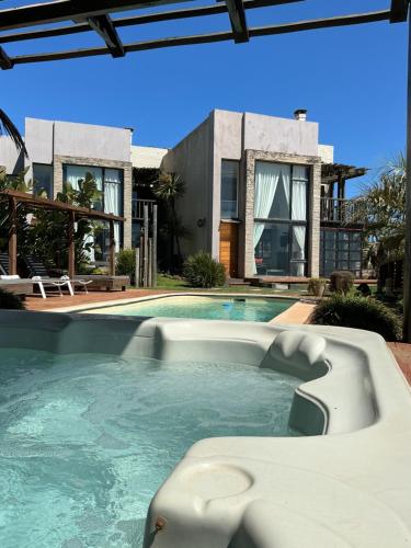 Piscina a Calas del Diablo o a prop