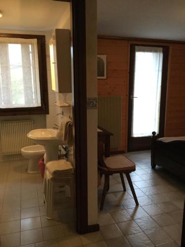 Kylpyhuone majoituspaikassa Albergo Ciori