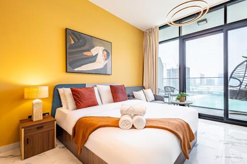 Fantastic Studio - Full Canal & Cleveland Views - 5 min walk from Cleveland, ADGM and Galleria - Perfect for Corporate Travelers - Big Balcony - Heart of Maryah Island