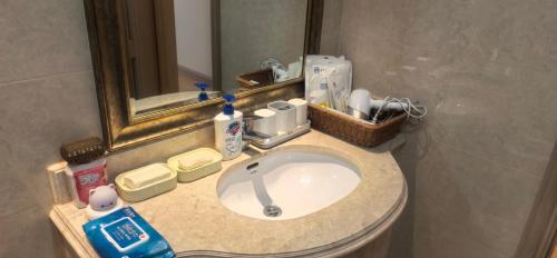 Et badeværelse på Tidewhisper Deluxe Suite 1 -2 Bedrooms, 2 Bathrooms