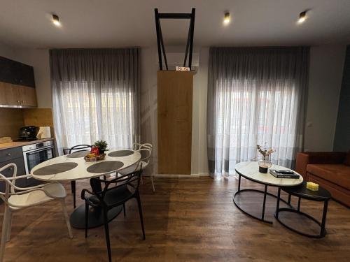 Twins Luxury Apartment by GG
