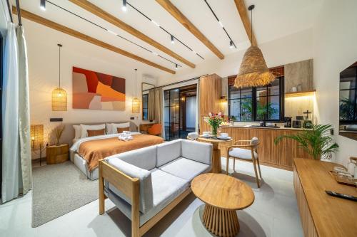 Postel nebo postele na pokoji v ubytování Cascade 1 - Relaxing Ubud Apartment with Nature View