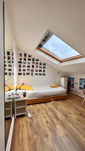 Large, quiet, family-friendly top floor duplex