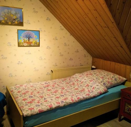 Una cama o camas en una habitación de Haus Sielblick