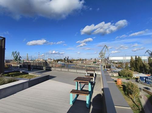 Rooftop Terrace, 24h Security, City Centre and a view of the historic shipyard