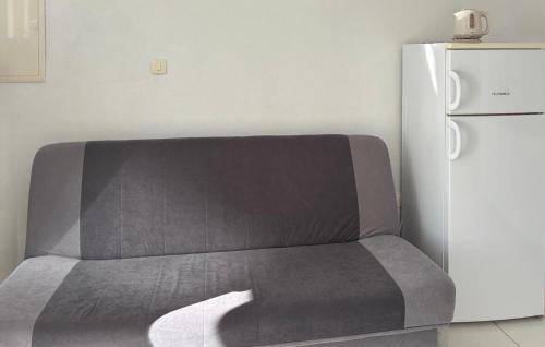 Gorgeous Apartment In Podgora With Wifi