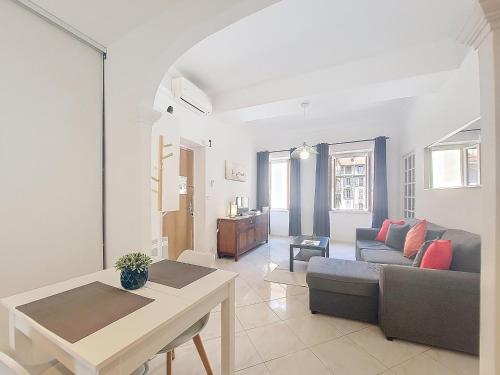 Nestor&Jeeves - BELA VISTA - Central - Close sea