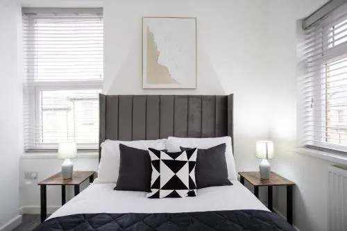 Bespoke Apartments Near Cardiff City Centre Free Parking photo 63