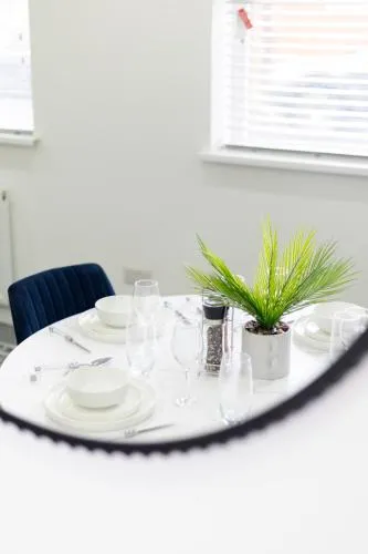 Bespoke Apartments Near Cardiff City Centre Free Parking photo 83