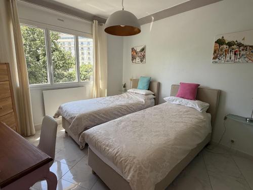 2 BR Apartment in the center of Cannes - 2305