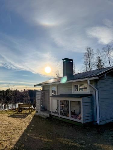 Το κτήριο όπου στεγάζεται  η παραθεριστική κατοικία