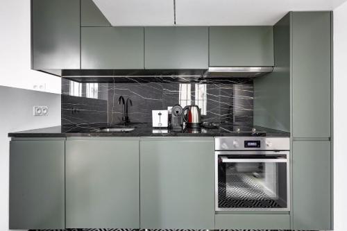 TBS 342 - Superb apartment in heart of Paris 2